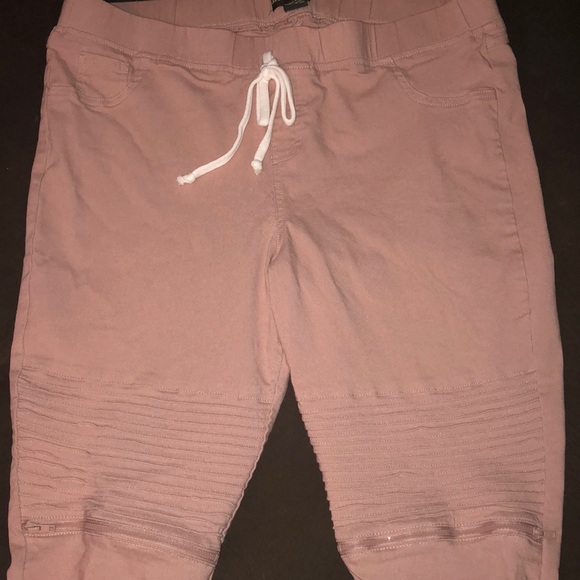 Jeans - Picture 3 of 6